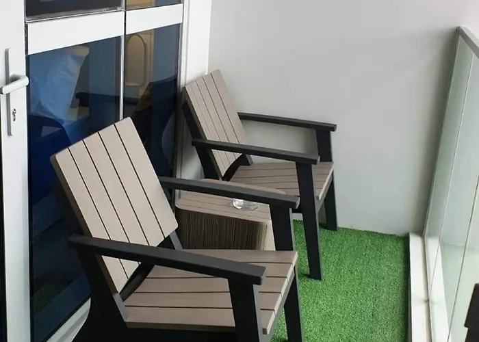 Your Go-to Bgc Stay: Stylish Comfort + Washer *