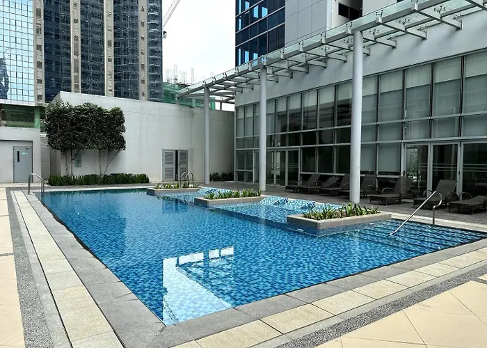 Your Go-to Bgc Stay: Stylish Comfort + Washer Сasa de vacaciones