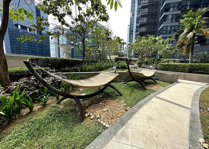 Сasa de vacaciones Your Go-to Bgc Stay: Stylish Comfort + Washer