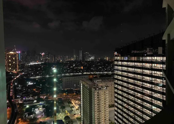 Your Go-to Bgc Stay: Stylish Comfort + Washer Сasa de vacaciones Manila