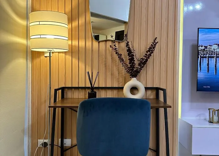 Your Go-to Bgc Stay: Stylish Comfort + Washer Сasa de vacaciones